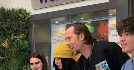 Tweet card summary image