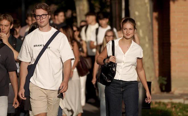 El Periódico on X: "La princesa Leonor, en su primer día en la Universidad  Carlos III (UC3M) de Getafe https://t.co/Lb37i2H8j8" / X