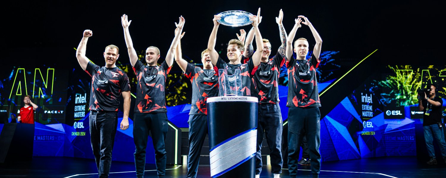 community banner