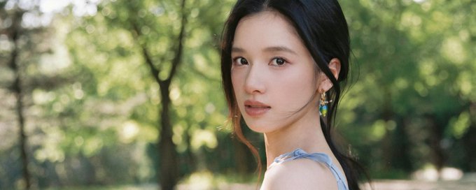 Zhang Jingyi 张婧仪 banner