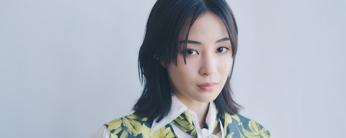 Suzu Hirose 広瀬すず banner