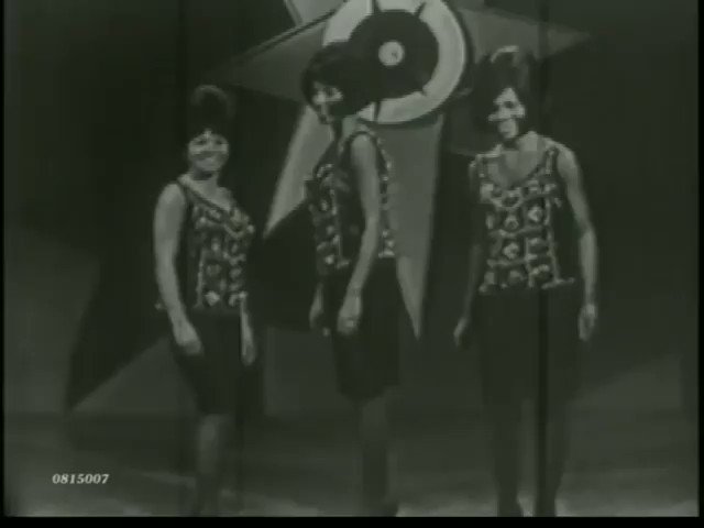 Happy Birthday to Gladys Horton, lead singer and founder of The Marvettes. 

Here\s a classic 