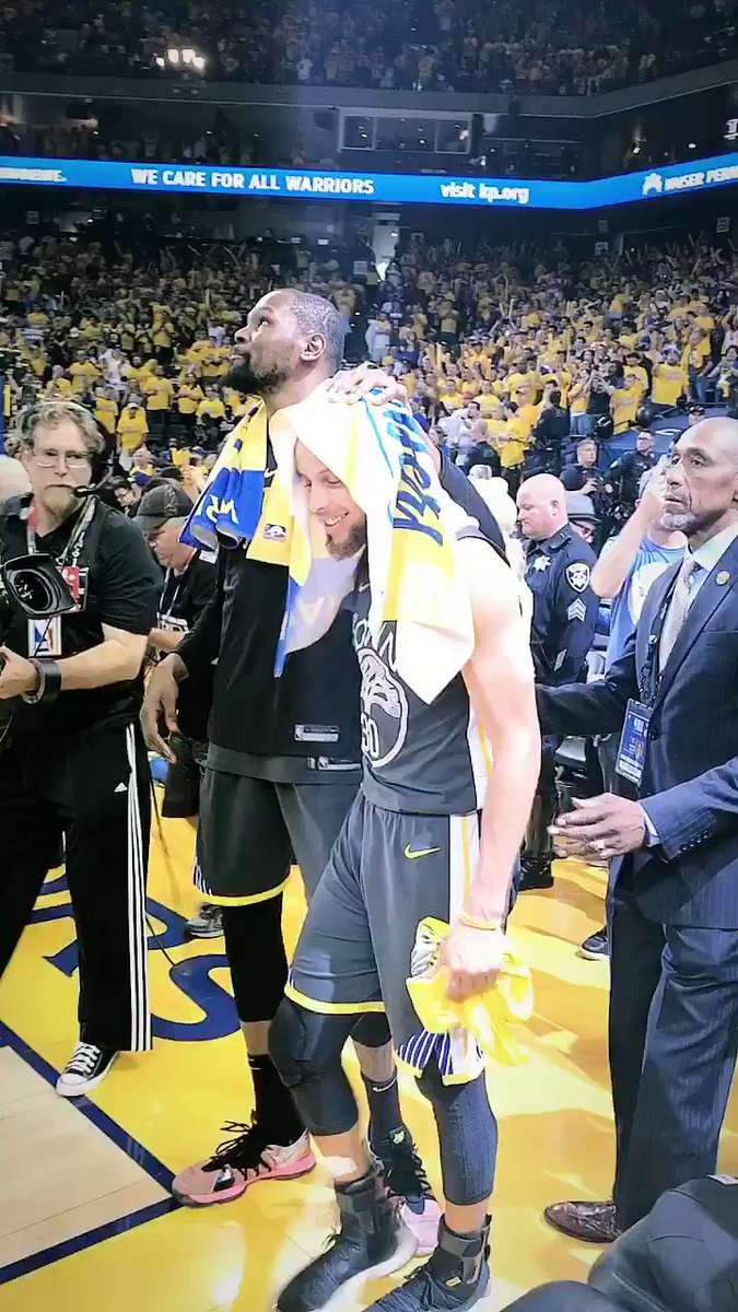 jiaowei (@jiaowei12) on Twitter photo 2018-06-04 03:22:37 2-0. #DubNation 2-0. #DubNation