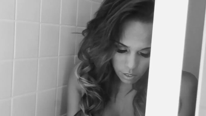 Come on over &amp; see what it&rsquo;s like... spend sometime with Belize tonight✨ My MVTakeover is right around<a href="/tag/mvstarlight"class="tags"><span>#mvstarlight</span></a>