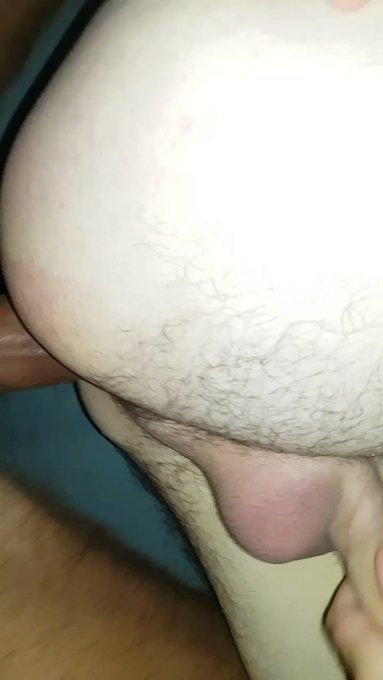 One shot in the young ass ?
@L_K_4 @theo17110 @BUDWATCHER2 @brunomorilloHOT @nakedguyxxx @Men4Menn @hookupsonly100