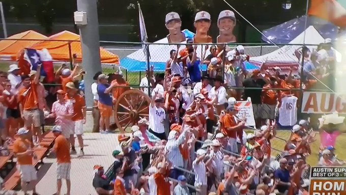 nKd2Km2cc3eyyRUP?format=jpg&name=small