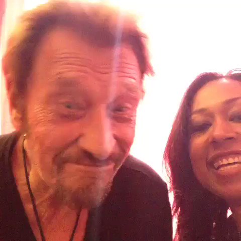 Teaching Johnny Hallyday how to use Vine... Happy Birthday to the boss!! We love you and miss you!    
