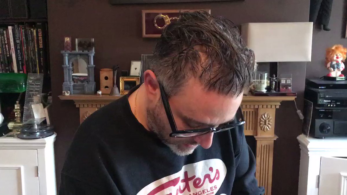 Andy Nyman (@andynyman) on Twitter photo 17/06/2018 15:40:08 A Father’s Day trick for you. X A Father’s Day trick for you. X