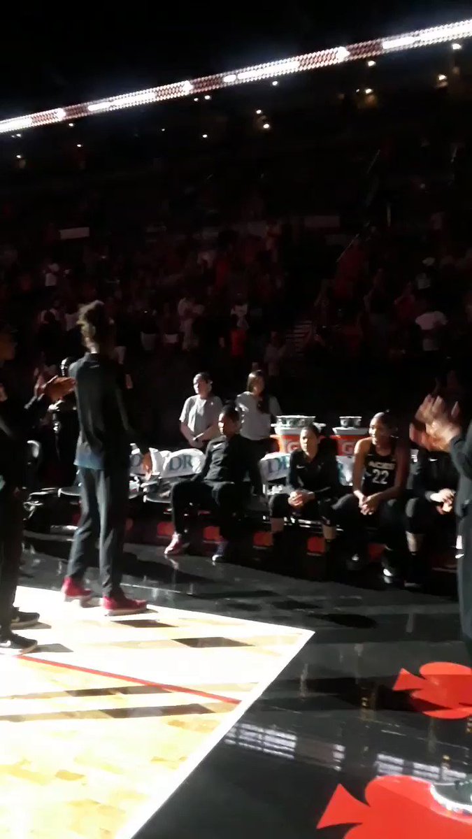 Las Vegas Aces ♦️♠️🏀 (@LVAces) on Twitter photo 2018-06-18 00:13:06 Ready to roar! ♦️♠️🏀 Ready to roar! ♦️♠️🏀