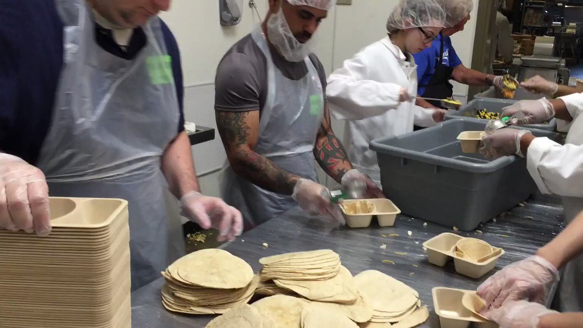This is amazing! What an invaluable resource @feedhopenow is to our community.
#1millionmeals