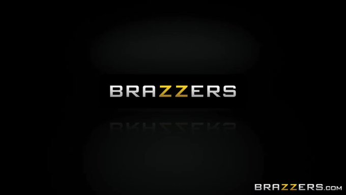 "Brazzers Porn School" starring @Diamond & @JustinHuntxxx @Brazzers #BigTitsAtSchool 😍
➡️ https://t.co/mcXYMrqauK