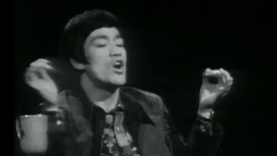 Bruce Lee That Friday Feeling Keep On Flowing Brucelee Onefamily T Co B9lg5zfuii Twitter