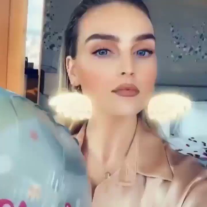 Happy Birthday to Perrie Edwards you absolute BABE   