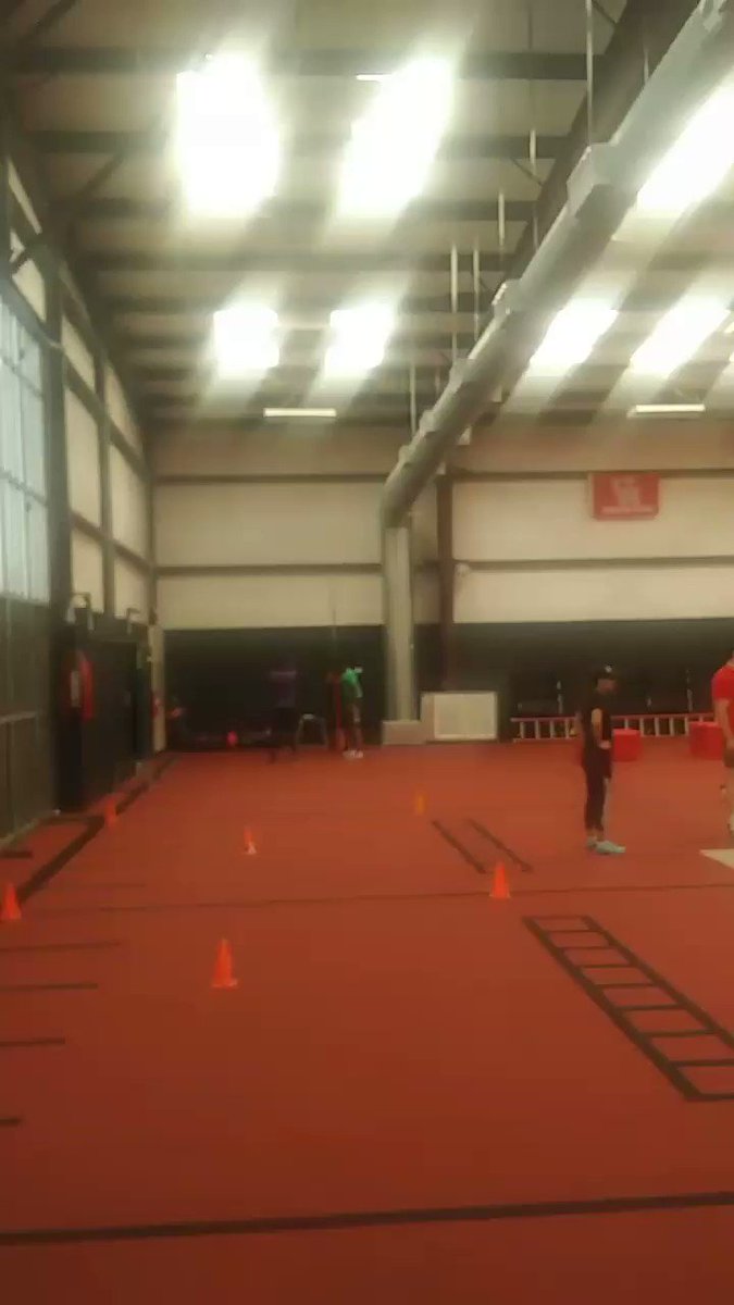 30" Vertical Jump at Redline Athletics. At the top of the leaderboard! #itrainhardlikeistudy #thetruth