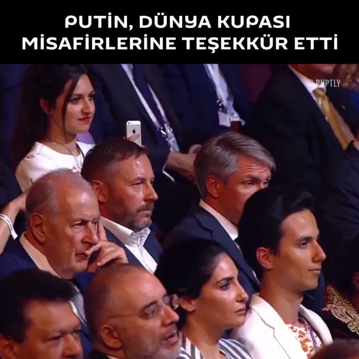 Putin: Rusya’ya bir kez daha gelmek isteyen taraftar için vize sistemini kolaylaştırmayı düşüneceğiz Putin: Rusya’ya bir kez daha gelmek isteyen taraftar için vize sistemini kolaylaştırmayı düşüneceğiz