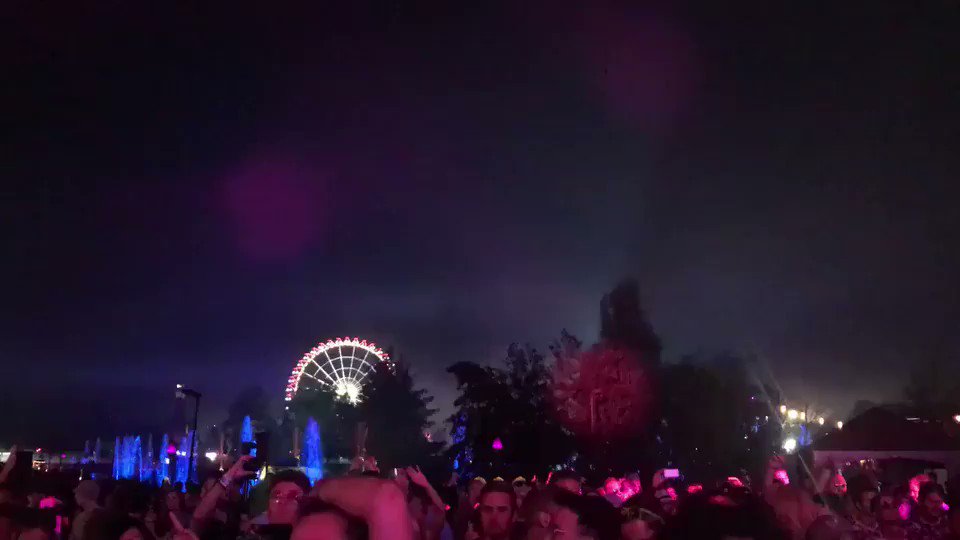 What a night last night at @tomorrowland! Thanks everyone for coming out! #trancefamily #tomorrowland https://t.co/dQFMXhMKnW