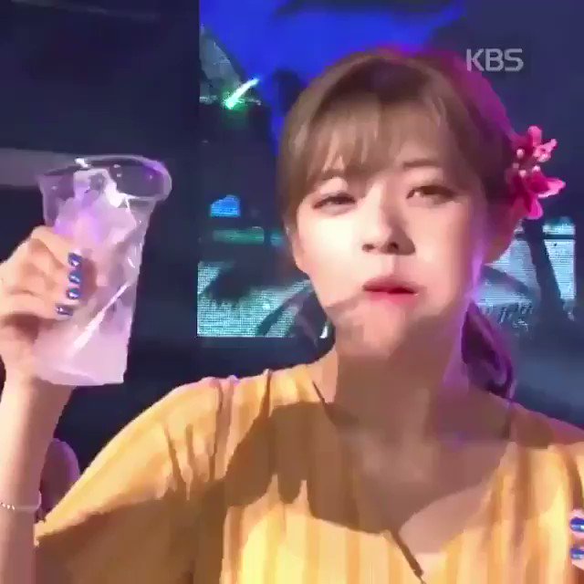 ジョンヨン ハイタッチ 2025年最新】TWICE ハイタッチ ジョンヨンの人気アイテム - メルカリ