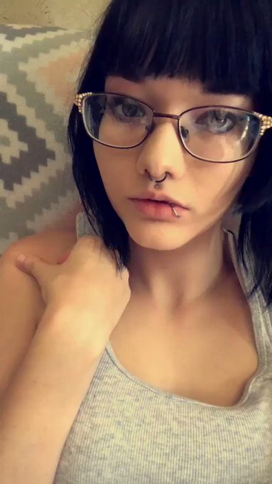 Getting my other snake bite repierced today woo! https://t.co/iq18NxoLmY