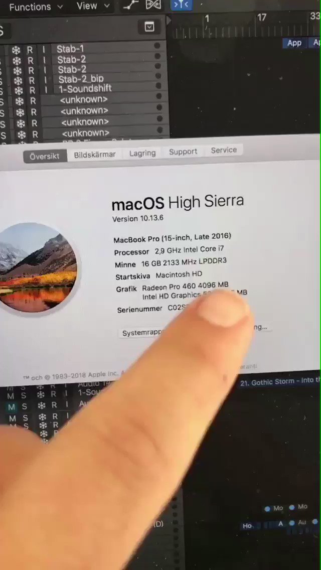 2016 MacBook 👍 https://t.co/nHQQbMPou0