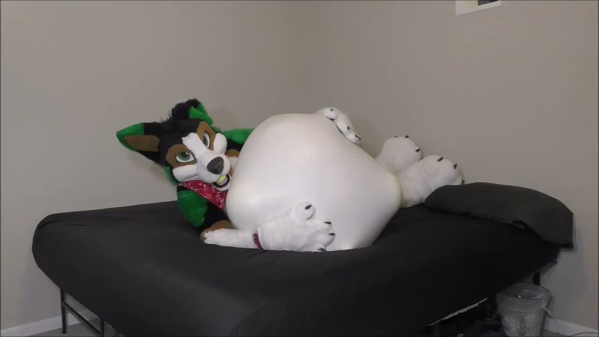 Zuel on Twitter: "It's really hard to move with a belly this heavy... x