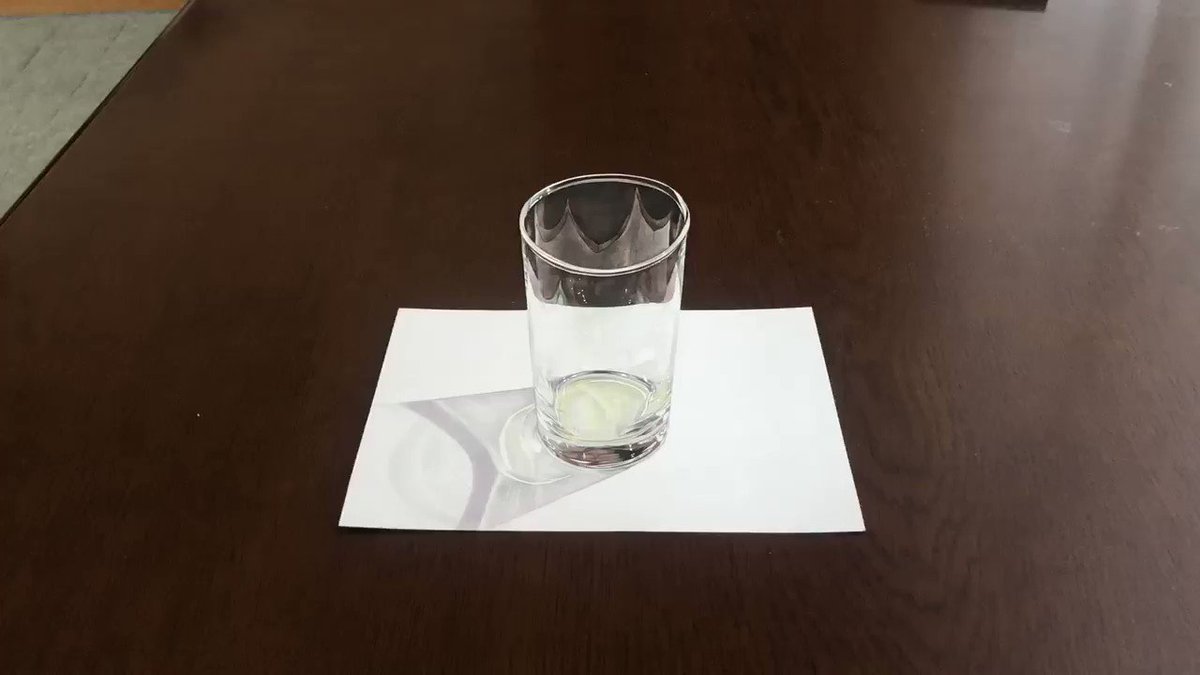 え？これ本物のコップじゃないの？すごすぎるってww