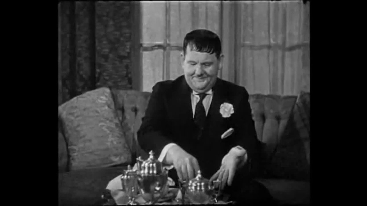 RT @Stan_And_Ollie: Oliver Hardy's hilarious reaction to Ricky Gervais interview. https://t.co/6nVJIoTv8S