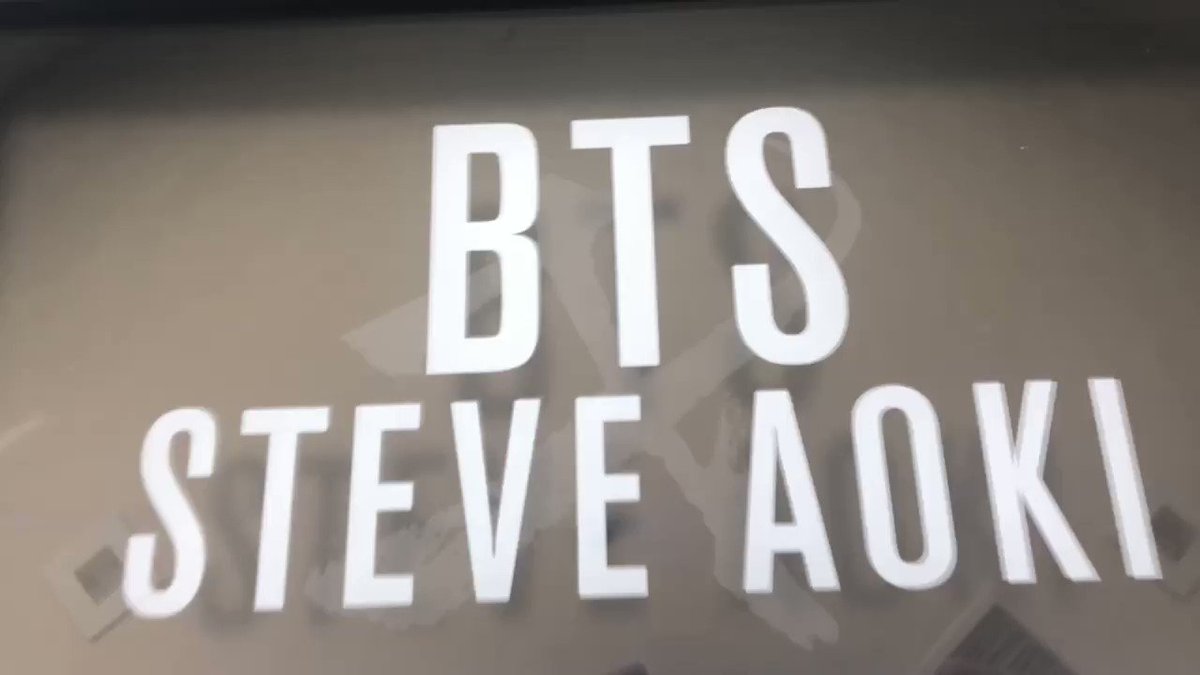 Lie To Me Aoki (@steveaoki) on Twitter photo 2018-08-19 08:49:42 got the gold for the wall!!!! Love u guys @BTS_twt @LifeOfDesiigner #micdropremix got the gold for the wall!!!! Love u guys @BTS_twt @LifeOfDesiigner #micdropremix