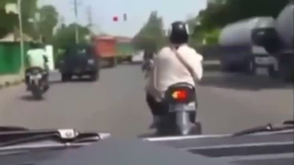 Backsoundnya Bikin Kesal Sekaligus Ngakak Inilah Deretan Video Backsoundnya Bikin Kesal Sekaligus Ngakak Inilah Deretan Video