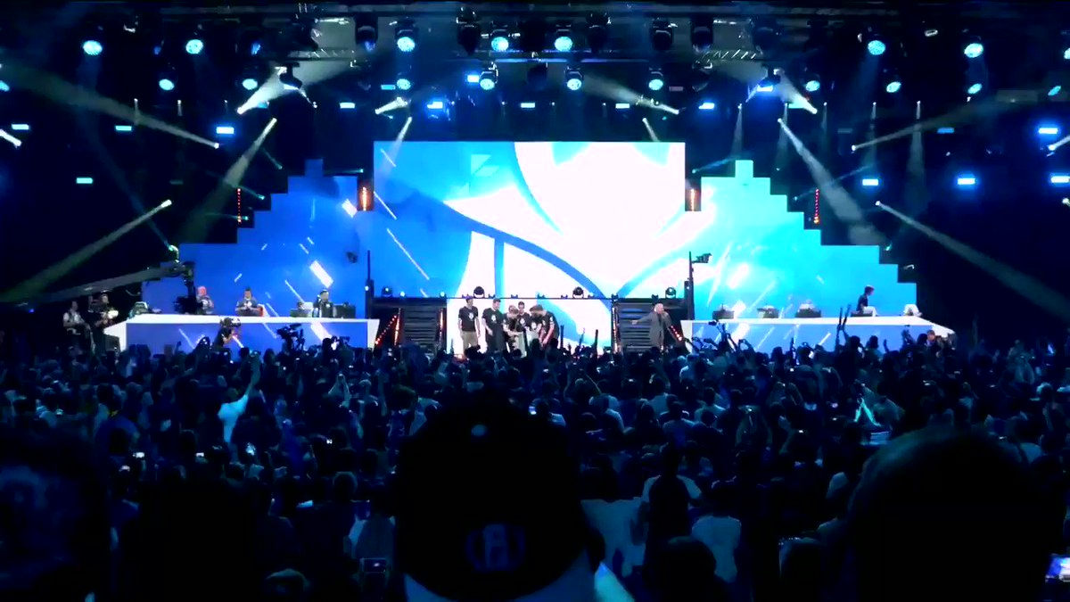 Was für ein sensationelles Finale!
@G2esports sind die Gewinner des #SixMajorParis
Herzlichen Glückwunsch!
Auch herzlichen Dank an unsere großartigen Caster und Analysten!
@verdipwnz
@ShatterXxlive
@AgOnYr6s
@harrisr6s
#RainbowSix