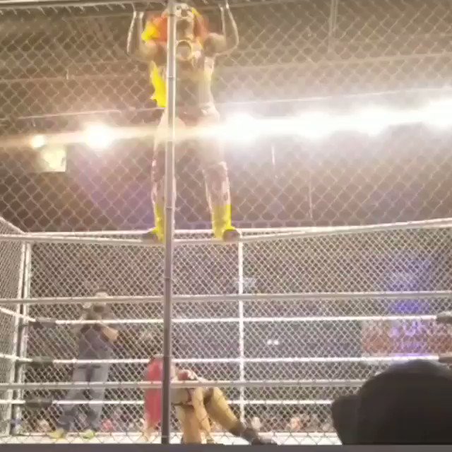 Ivelisse🔫👑#LaSicaria (@RealIvelisse) on Twitter photo 2018-08-20 01:22:02 ⛓💣⛓ #WomensWrestling #WomensRevolution #History #CageMatch ⛓💣⛓ #WomensWrestling #WomensRevolution #History #CageMatch