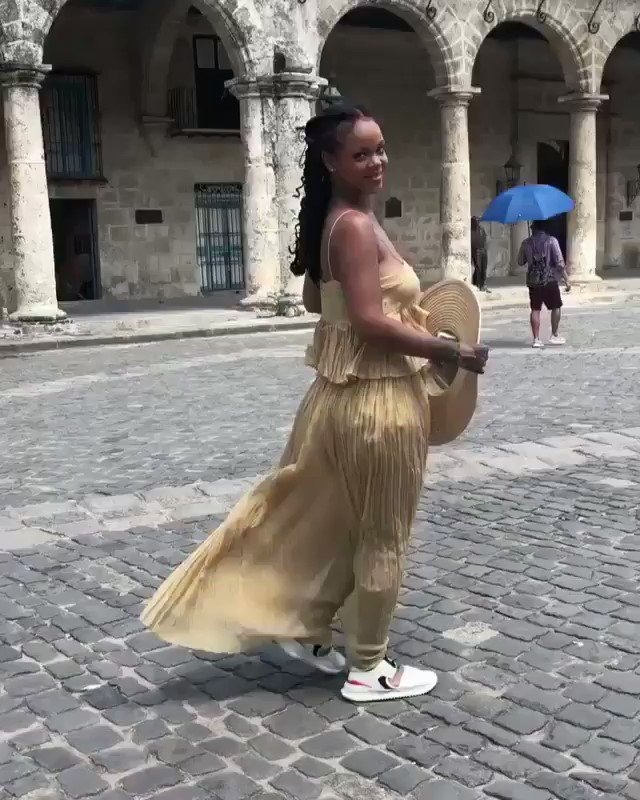 MEFeater Magazine (@mefeater) on Twitter photo 21/08/2018 01:21:45 Meanwhile, Rih is in Cuba enjoying life! 💕 Meanwhile, Rih is in Cuba enjoying life! 💕