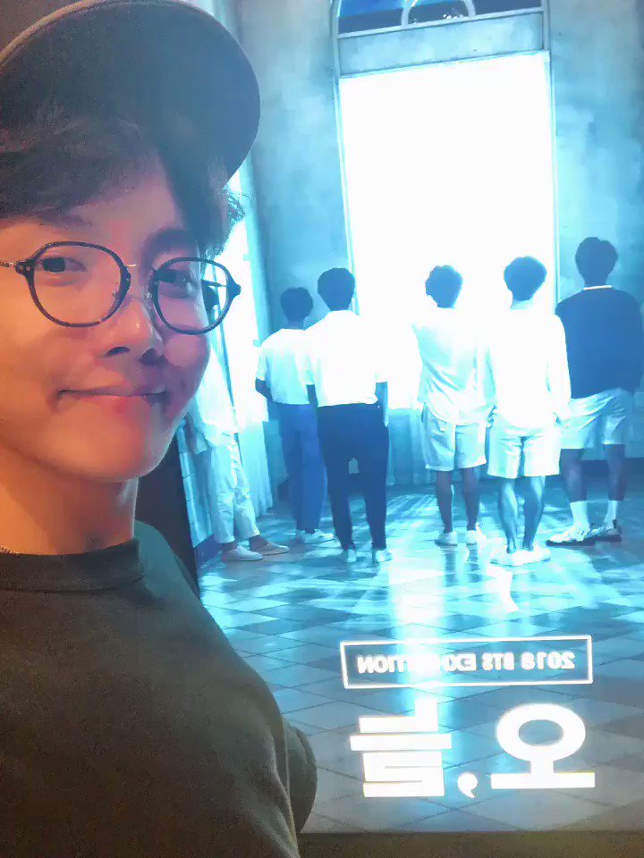 방탄소년단 (@BTS_twt) on Twitter photo 01/09/2018 03:36:03 오.늘 감사합니다 🌟🏆😊 오.늘 감사합니다 🌟🏆😊