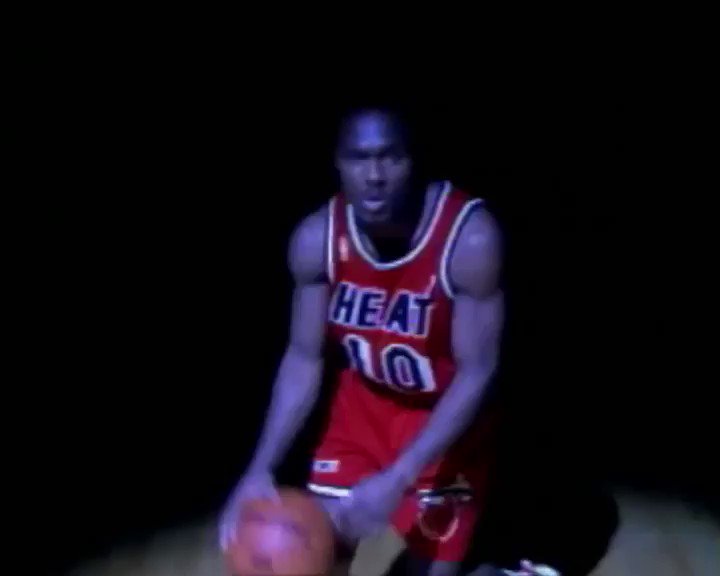 Happy Birthday to the Crossover King, Tim Hardaway! 