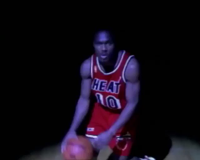 Happy 52nd birthday to Tim Hardaway and his lethal crossover!   