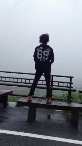 台風の中 Tmレボリューションごっこをする人たち Togetter 台風の中 Tmレボリューションごっこをする人たち Togetter