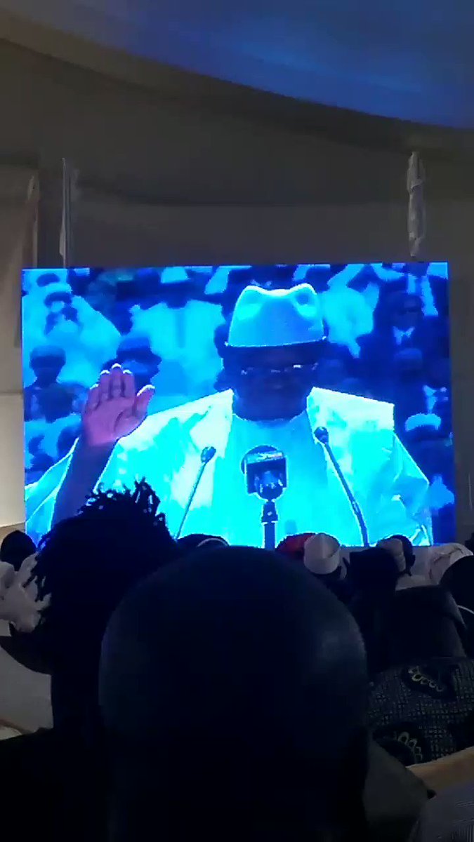 Le président de la République SEM Ibrahim Boubacar Keita prête serment.
#IBK2018 #PresidentielleMali2018 #Koulouba2018 @ocisse691 @thiernobaz @TigressePocahon @trgao123 @JigiAfrica @Bambakeleti @patrie_le