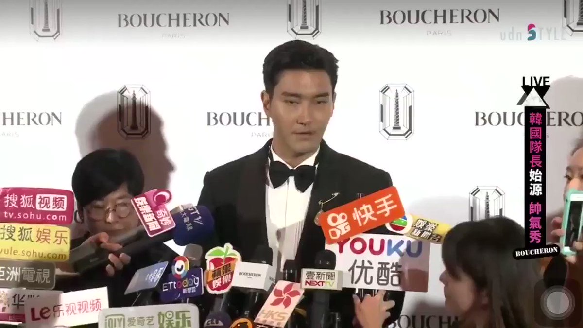 Boucheron Event TW! Siwon’s thoughts of being invited to the event and also his favourite jewellery/accessories! Spoke in chinese n Eng and find this part cute when he asked if he can speak in Korean😂
#ChoiSiwon #SiwonChoi #Siwon #최시원 #崔始源 #Boucheron #Siwon407 @siwonchoi
