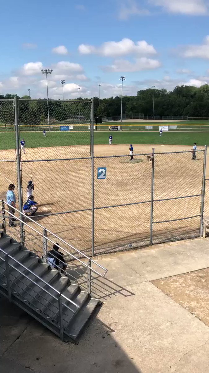 Schumacher and Cole combine on the hill to throw a 1 hittter. 10 hits = 10-1 victory in @perfectgame KC bracket game 1. On to the ship. @Prospects_NE