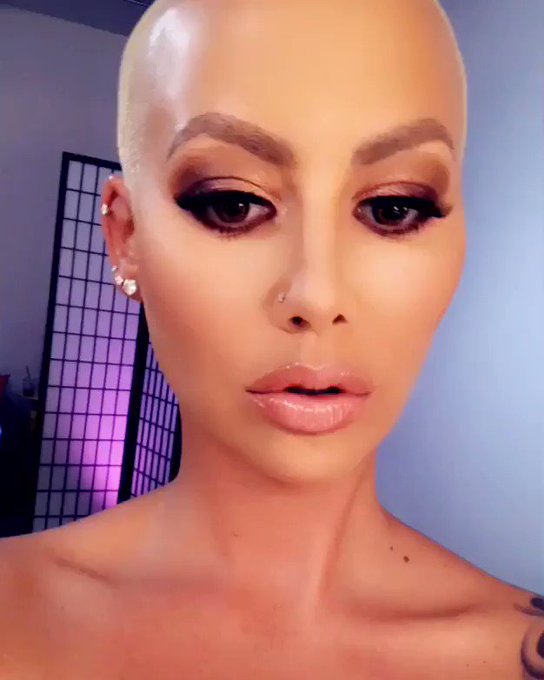 @bryanmendez beat my face once again ? Song by Nav https://t.co/gXNN2TDj3Y