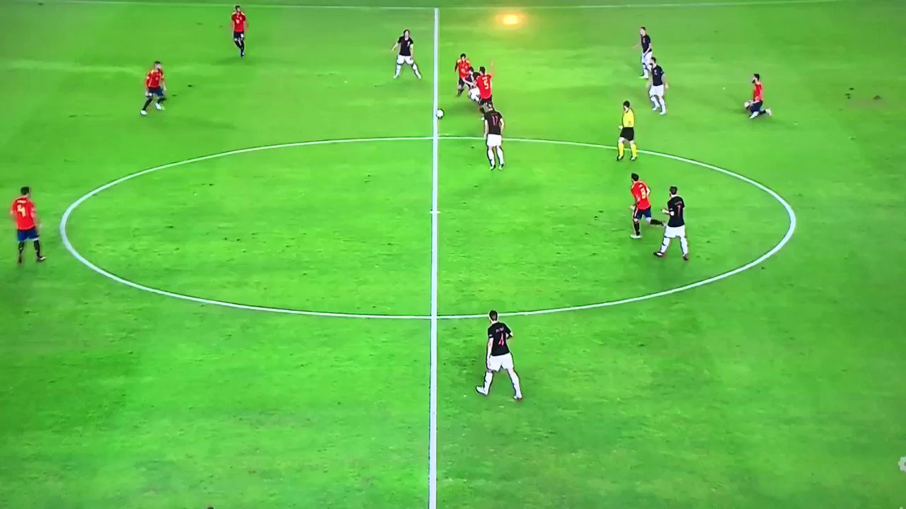 サッカー大好き動画 スペイン Vs クロアチア スペイン代表の圧倒的なポゼッション Via Tancredipalmeri T Co Apmfilqdtw Twitter