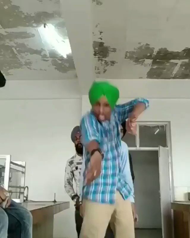 Her: fuck you, I got plenty other guys in my DMs
Her DMs: