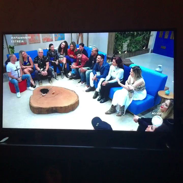 #Afazenda10 Segurem a @anapaularenault olha elaaaa