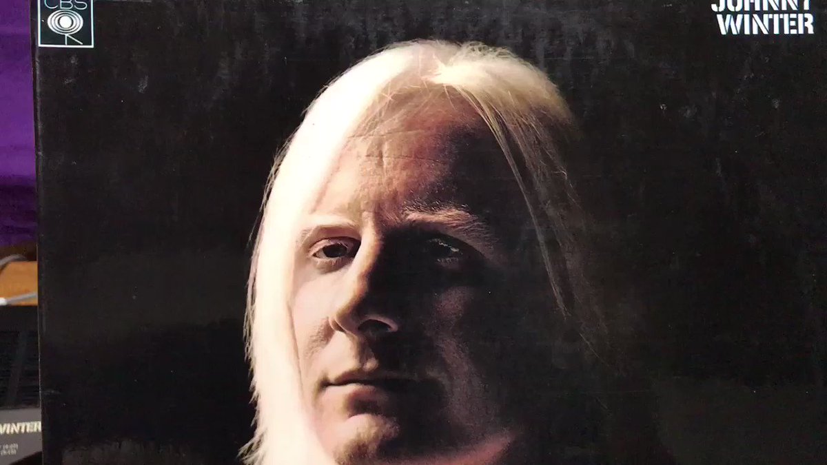 1969年のストーンズのHyde Parkでのフリーコンサート
ブライアンの追悼になってしまったが
ストーンズのオープニングを飾ったのは
生前ブライアンが好きだったということで演奏された
I’m Yours And She’s Mine
原曲の方はI’m Yours And I’m Hers
UKmono盤(コーティングジャケ)で
#JohnnyWinter #vinyl
