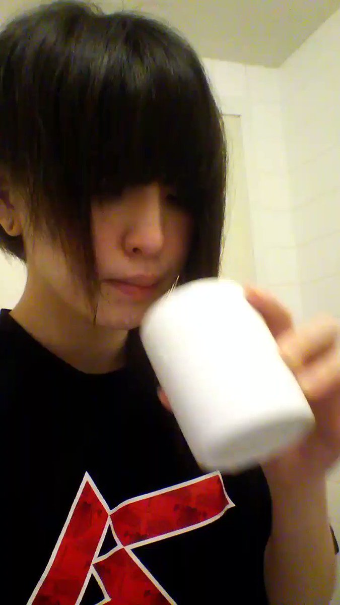口ピアスをする人が百万回は言われてる 水を飲んだらどうなるの に対する 永久保存版一発芸 人間じょうろ 動画 の勢いがすごい Togetter
