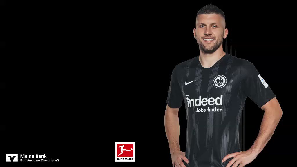 Eintracht Frankfurt On Twitter Rebic Pounced On A Defensive Mix