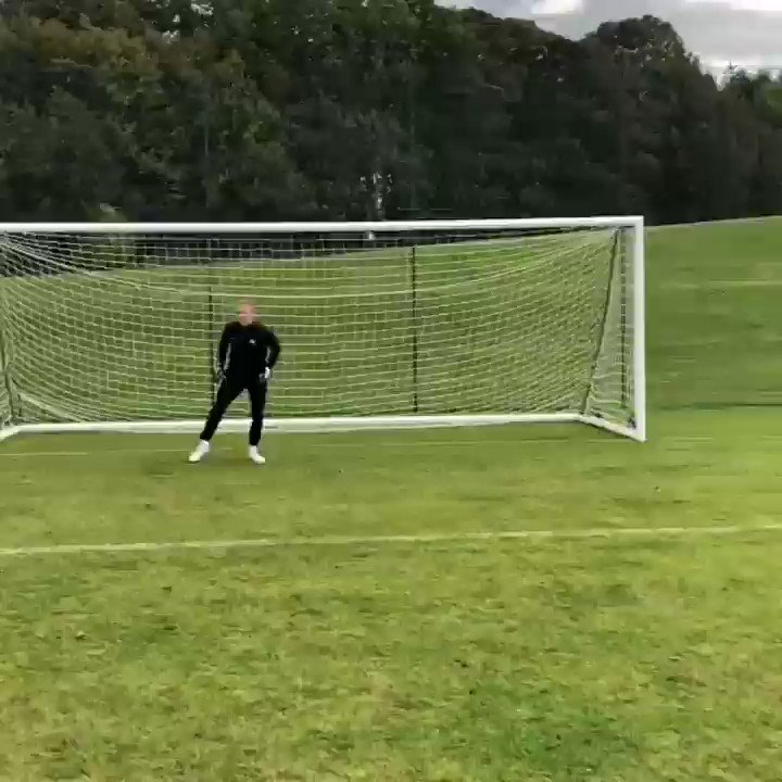 💥Importance of LATERAL POWER💥
-
Few slow-Mo saves to the left
-
#themoderndaygk #goalkeeper #gk #goleiro #gklife #gkunion #gksaves #edinburgh