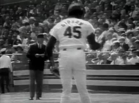 Most Ks during 1 postseason GP in MLB history:
1. Bob Gibson (17)
2. Kevin Brown (16)
T3. Gerrit Cole, Roger Clemens, Livan Hernandez, Mike Mussina, & Sandy Koufax (15)
 https://t.co/hbUolo4Nj4