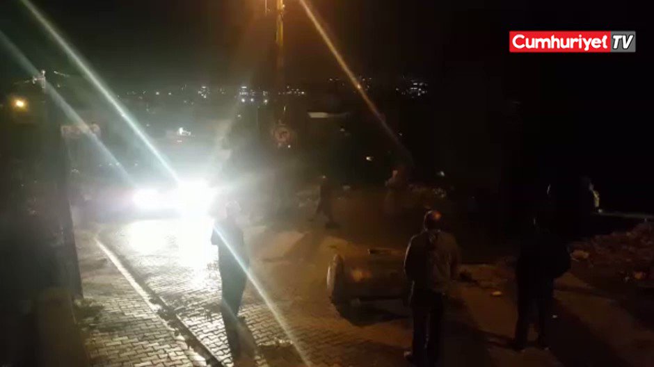 AKP’li belediye rantsal dönüşüm için cami yıktı... Bu videoyu çeken vatandaş gözaltına alındı
http://www.cumhuriyet.com.tr/haber/turkiye/1101844/AKP_li_belediye_rantsal_donusum_icin_cami_yikti.html …