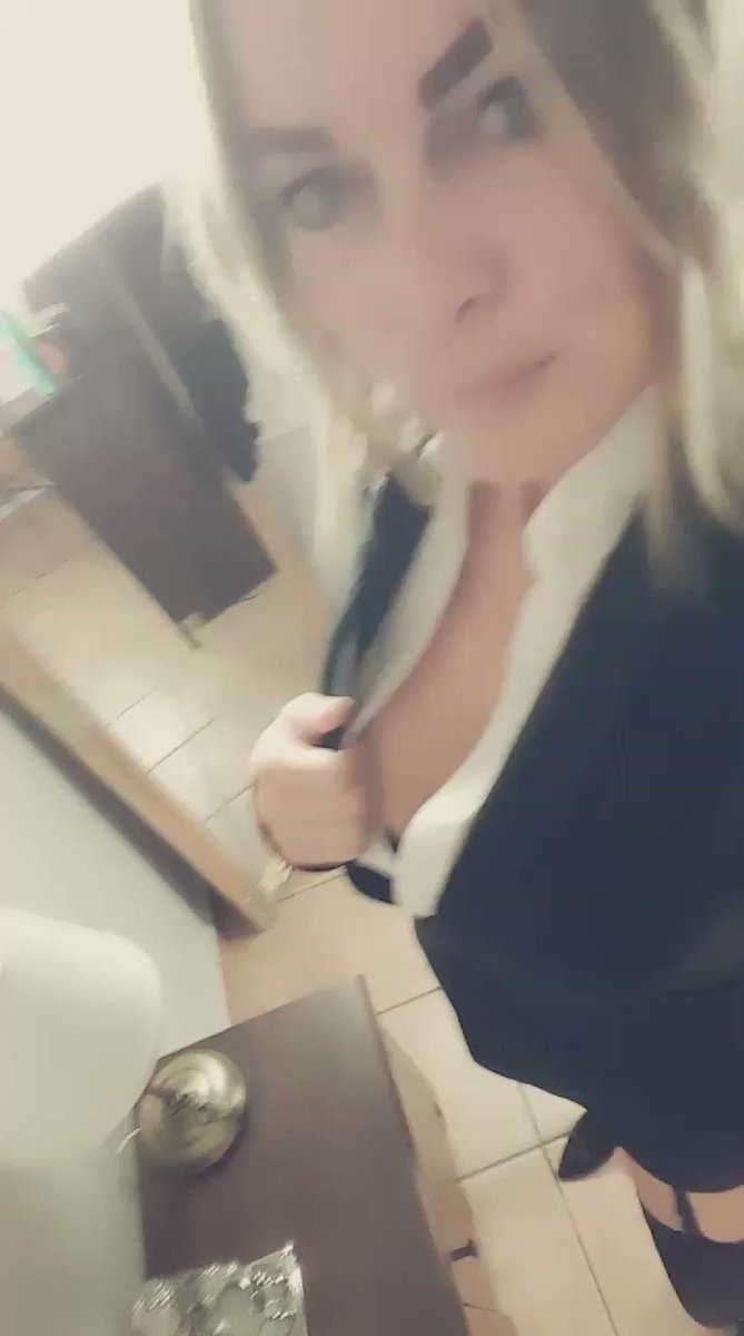 Model - Caly Morgan cougar