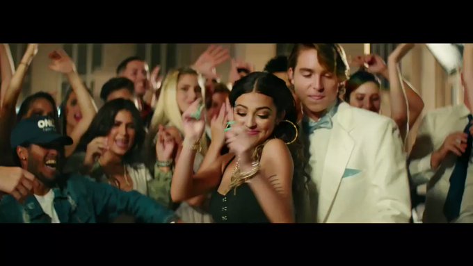 IT&rsquo;S OUT IT&rsquo;S OUT!!! Everybody go listen to my new single with @GdZOficial NOW! Let&rsquo;s GOOOOO bitches<a href="/tag/nadiecomoyo"class="tags"><span>#nadiecomoyo</span></a>